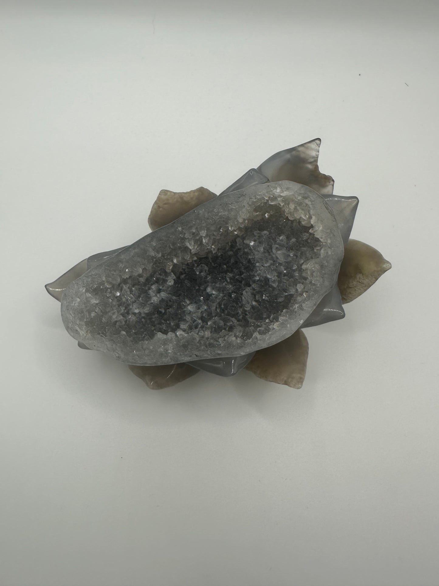 Druzy Agate Lotus Carving