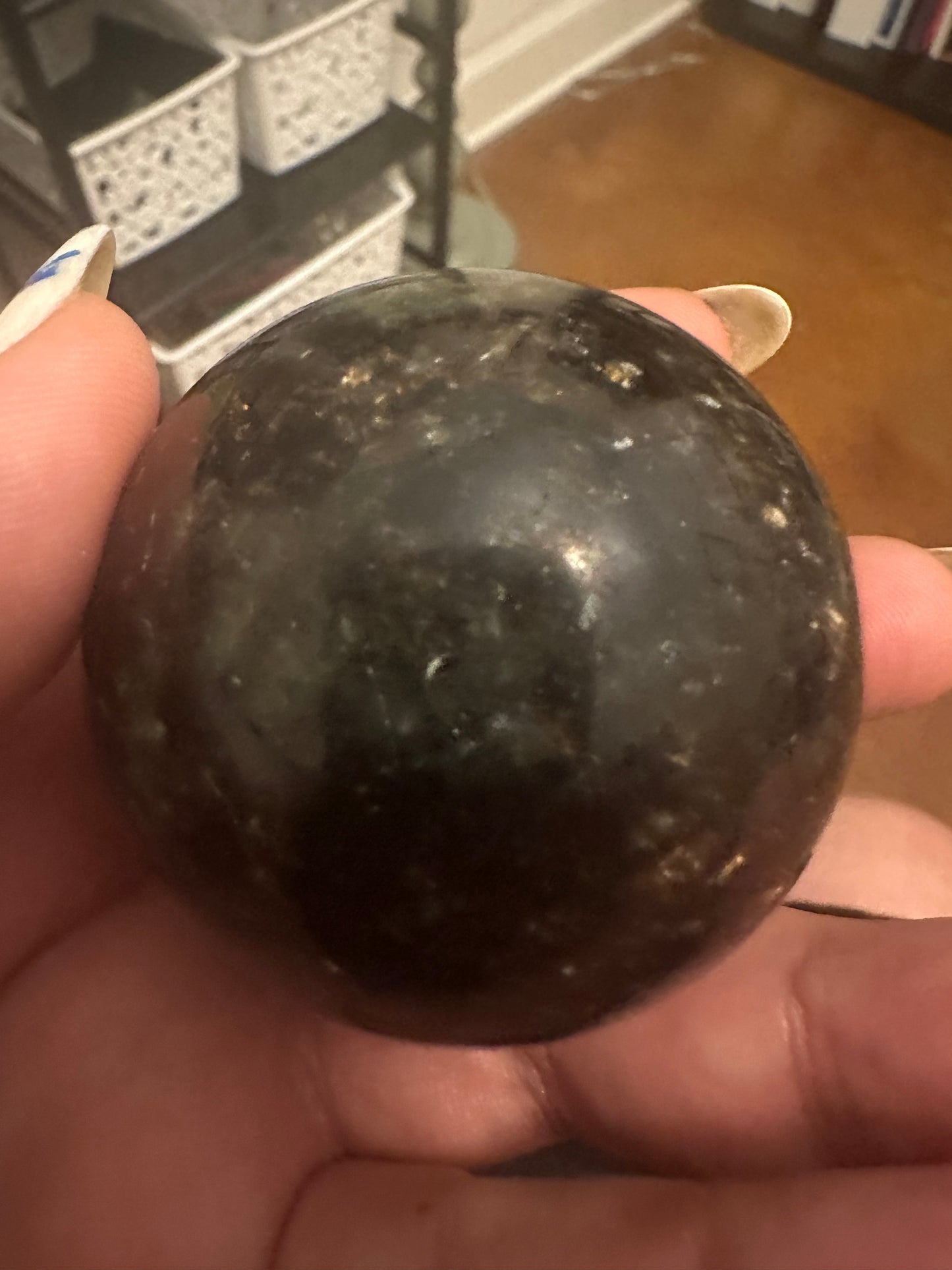 Medium Black/Dark Green Gold Mica Sphere
