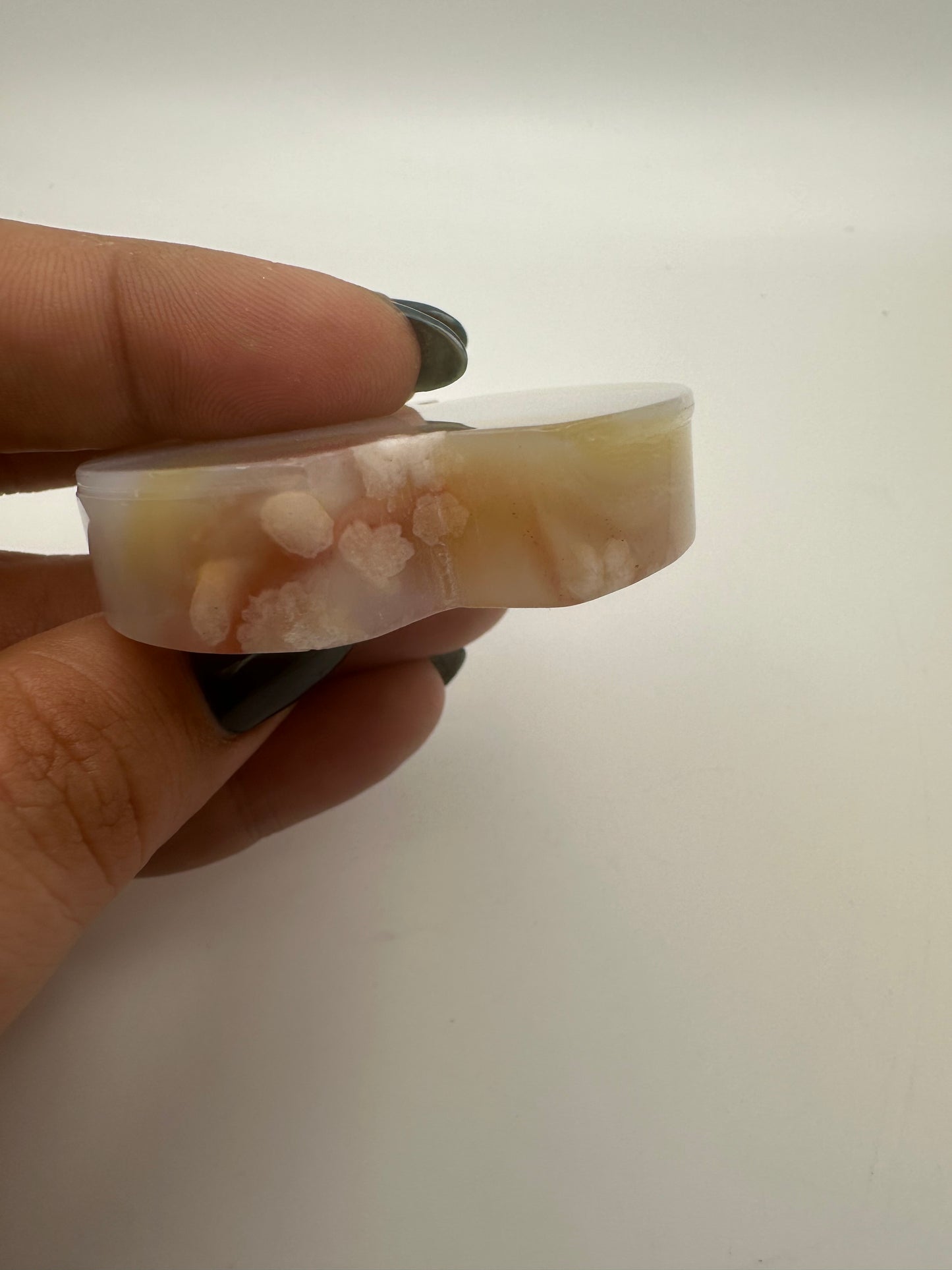 Flower Agate Apple Carving
